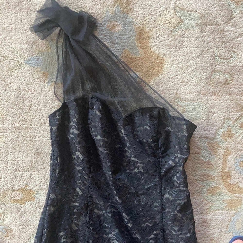 Tracey Reese One-Shoulder Lace Dress